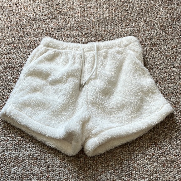 2 pack of fuzzy shorts - Picture 3 of 3